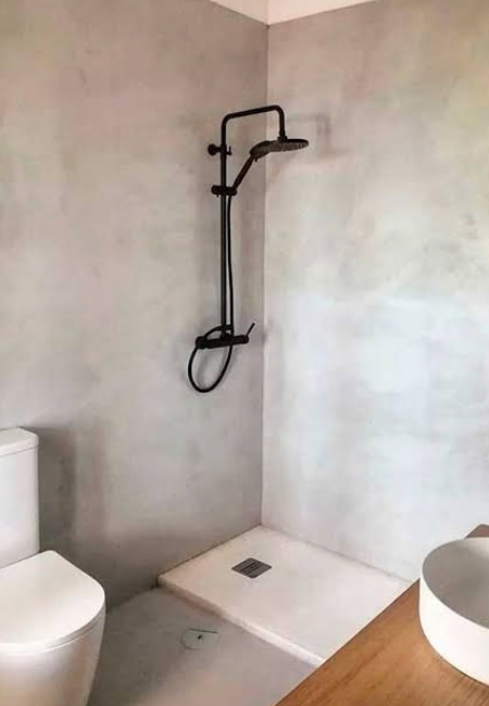 Microcemento para baños en Lima